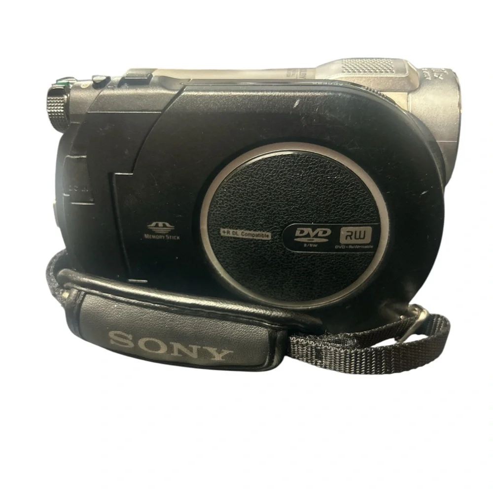 Sony Handycam DCR-DVD650 Hybrid Camcorder - 60x Optical Zoom - FOR PARTS